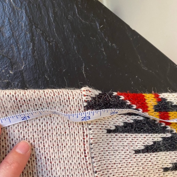 Vintage Point Zero America tribal sweaters - Picture 11 of 13